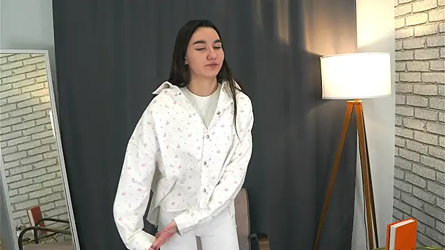 HermilaClap 即時 XXX 聊天