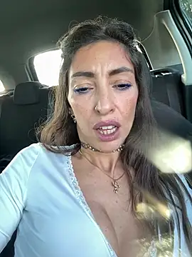 Chatroom XXX en direct de Amani_thewolf