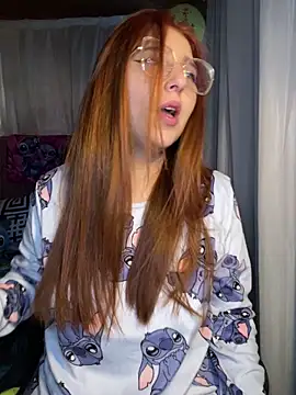 CoraVibes 网络视讯表演