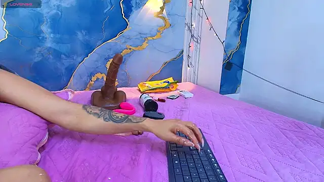 lorrayne_'s Live XXX Chat