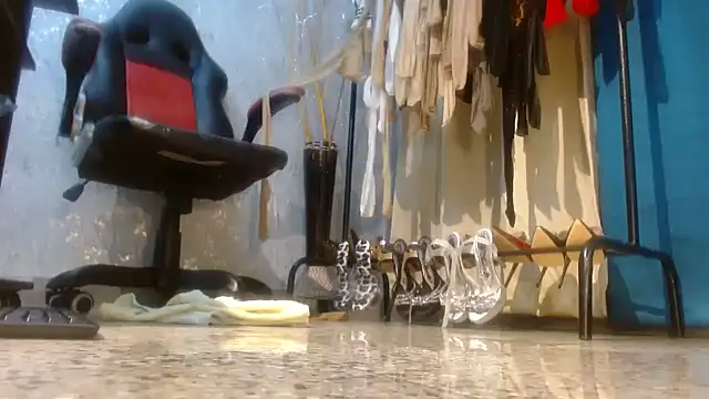 Chatroom XXX en direct de Samantabrown_