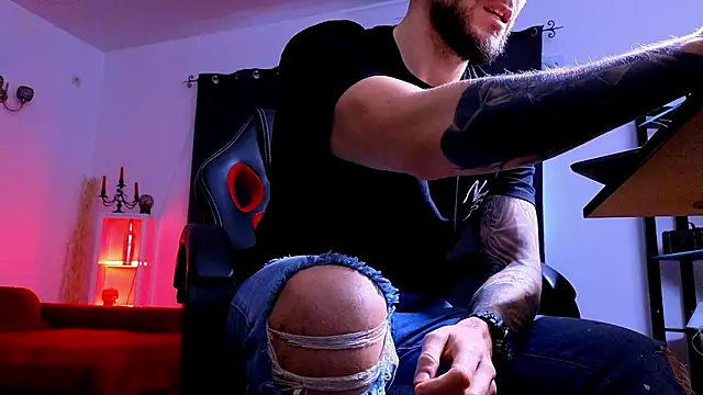 MightyAaron66 Chat XXX live