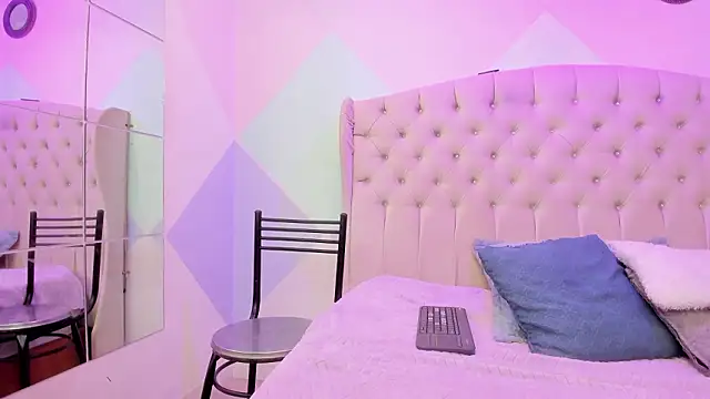 Chatroom XXX en direct de BritneyCollins