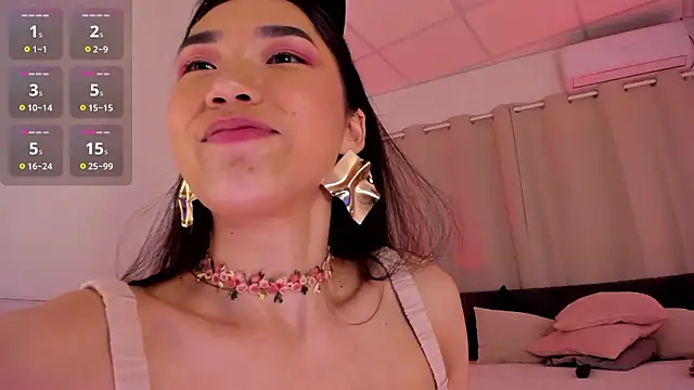 แชท XXX สดของ Divine_Madeleine