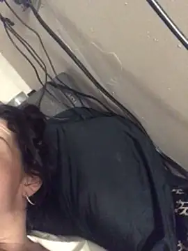 AndreaSFanSTo: διαδικτυακό σόου στην κάμερα