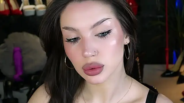 MistressDarsy 即時 XXX 聊天