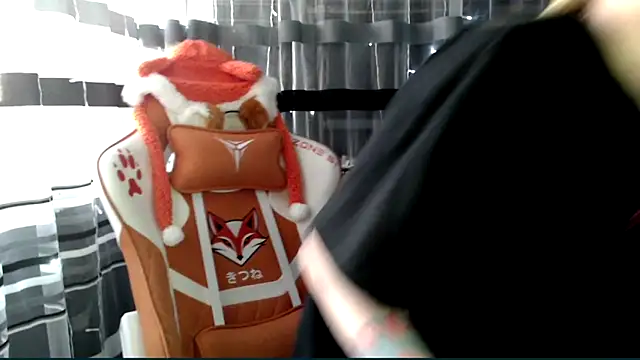 cold_lollipop Adlı Modelin Canlı XXX Sohbeti