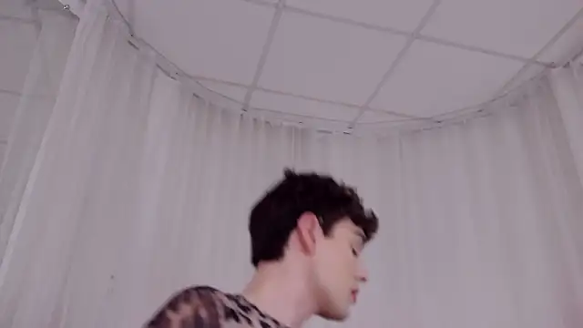 RobbyCharming Chat XXX live