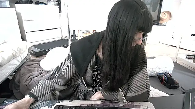 Онлайн чат XXX CeriseLapine