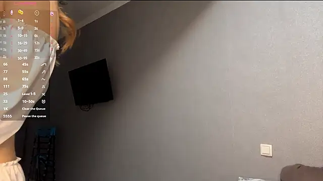 Czat XXX na żywo – Ur_neighbor_Kira