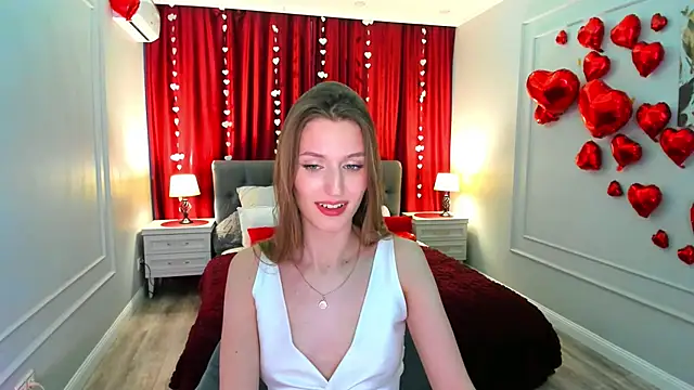 NaturalBeaty's Live XXX Chat