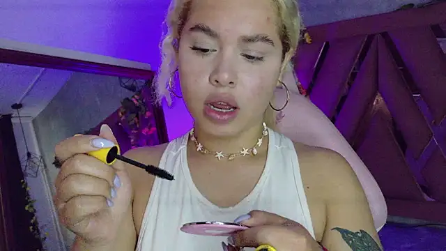 Haelycute Adlı Modelin Canlı XXX Sohbeti