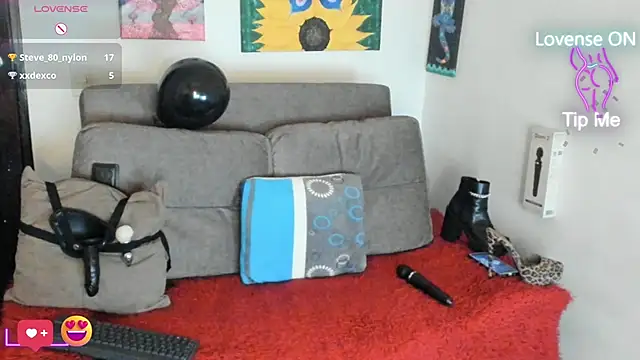 Онлайн чат XXX julianne_stoone