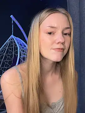 MilaMoone's Webcam Show