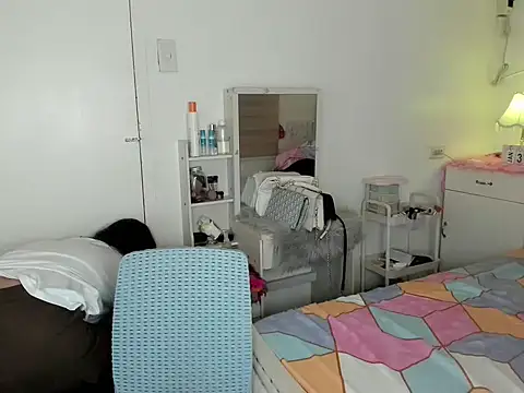 nica_doll Pertunjukan Webcam