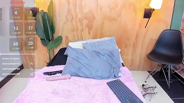 Онлайн чат XXX milavega_