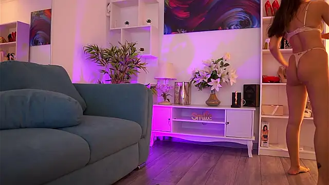 Chat XXX en directo de Aisha_Bee