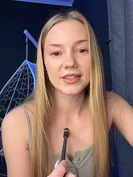 MilaMoone Chat XXX live