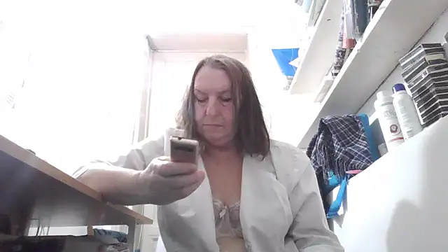 AnnaLive570 Show in webcam