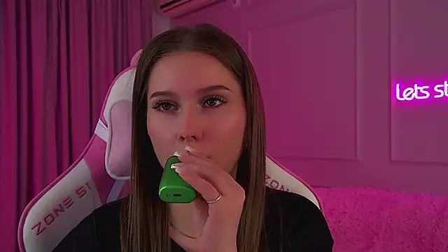 DianaVert Show in webcam