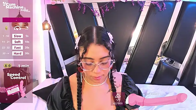 antonelllepiercee's Live XXX Chat