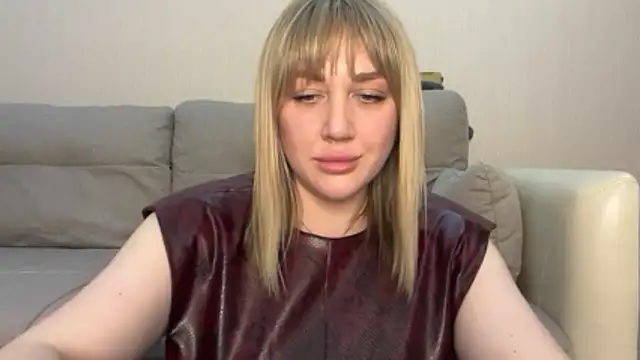 VickyLove047のライブXXXチャット