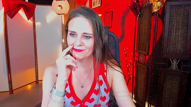 EmiliaBedy: онлайн-секс-чат