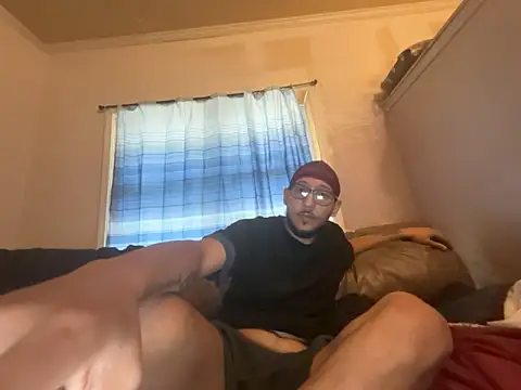 Pertunjukan Kamera Web ThrowedWorldWide