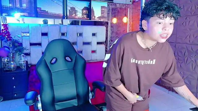 lunabustygirl's Webcam Show