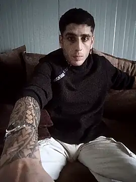 Chat +18 de arenn1997 ao vivo