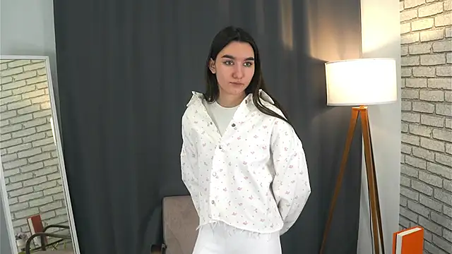 Czat XXX na żywo – HermilaClap