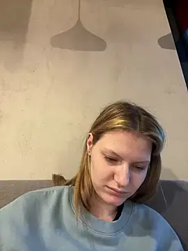 MaryHiggins live XXX chat