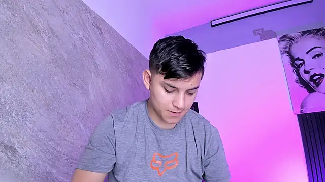 badkenn: онлайн-секс-чат