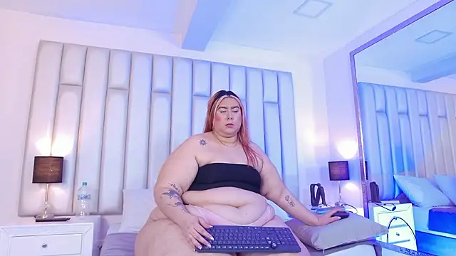 aandreaperez: онлайн-секс-чат