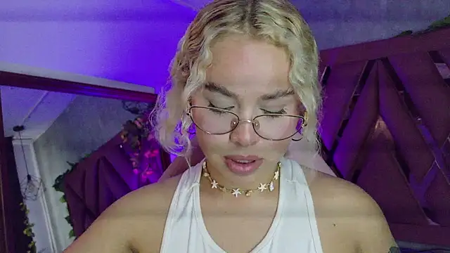 Chat XXX en directo de Haelycute