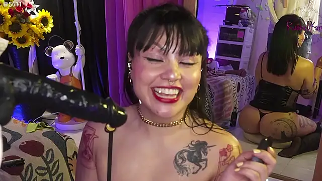 Chat +18 de Rachellkors ao vivo