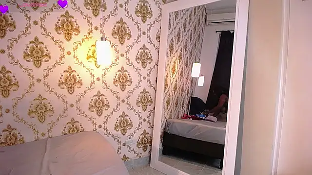 Chatroom XXX en direct de KARATIBBY_COX