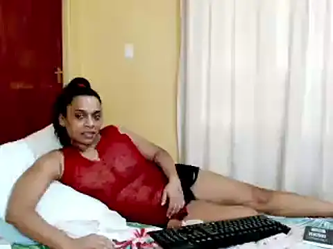 MiZzCreatorのライブXXXチャット