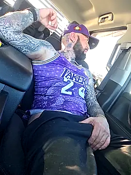 Beardedtattood Live XXX-chat