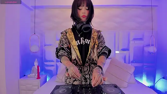 doll__bella: онлайн-секс-чат