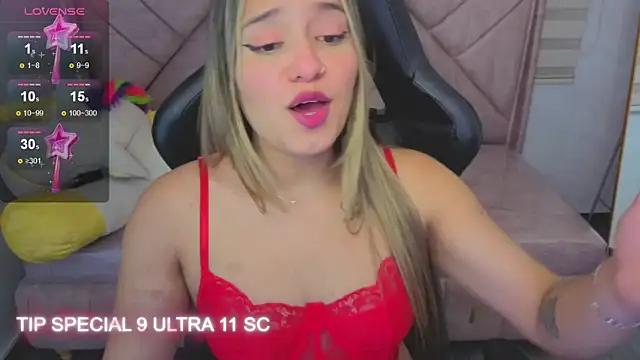 Paris09_v_ élő XXX-chatje