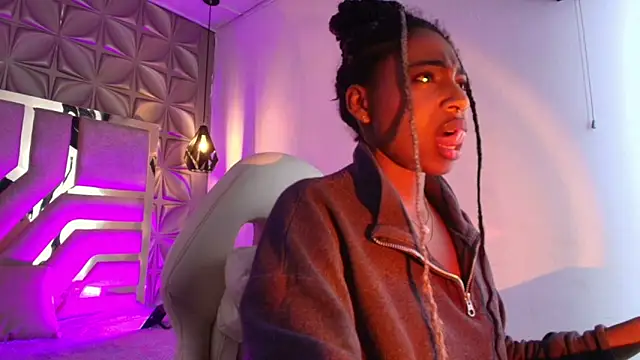 Queen_perla_のライブXXXチャット