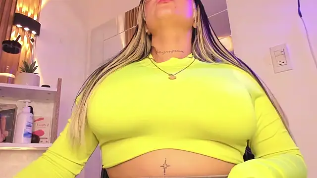 AgathaAtenea Chat XXX in diretta