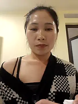 aaa_sexy_aaaのライブXXXチャット