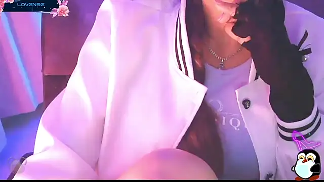 Amaeira_ live XXX chat