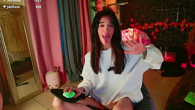 Ari-Nana 网络视讯表演