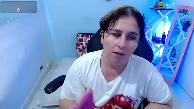 victoria_jones' Live XXX Chat