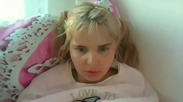 HornyElena's Webcam Show