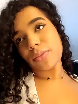 Luna_Rishii 即時 XXX 聊天