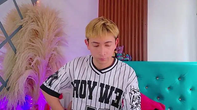 Naughty__Chriss: вебкам-шоу